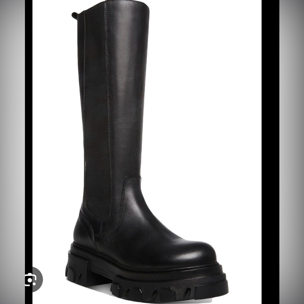 Steve Madden Esma Boots